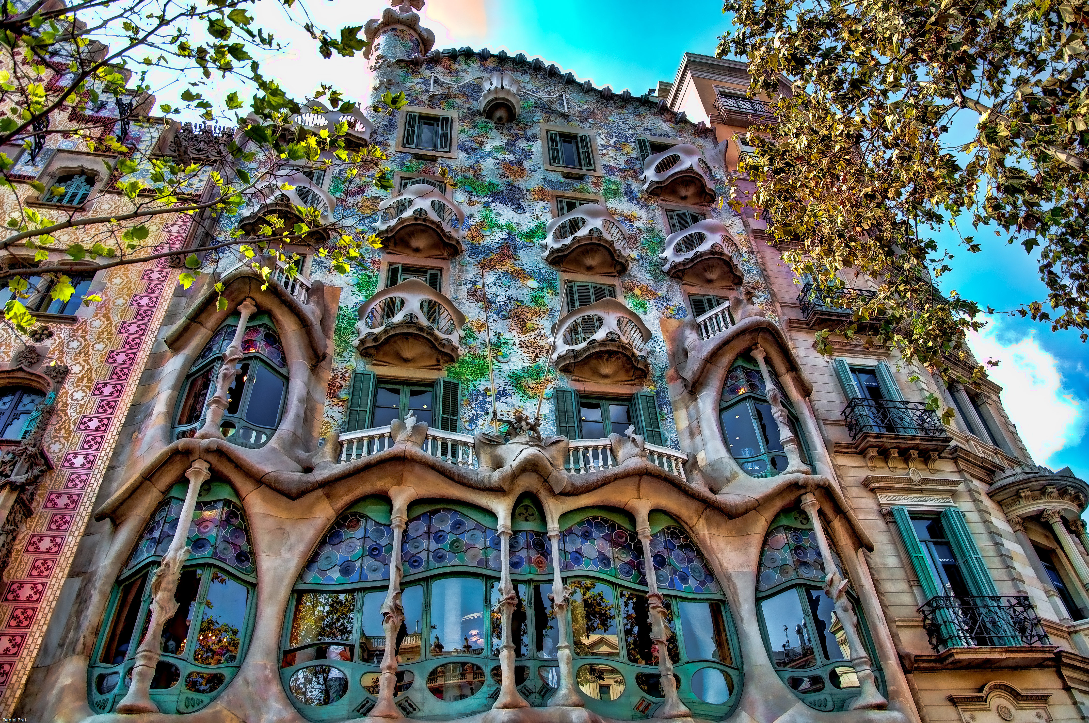 Творения гауди. Гауди Архитектор Испания Барселона. Каса-Батльо Антонио Гауди. Архитектор Испании Антонио Гауди. Дом Бальо Гауди - Барселона, Испания.