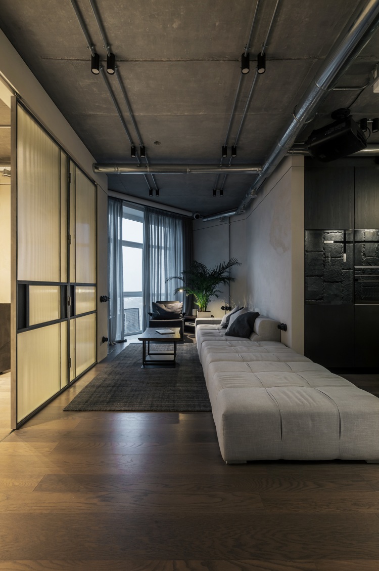 Современный дизайн интерьера гостиной апартаментов для художника в промышленном стиле 5